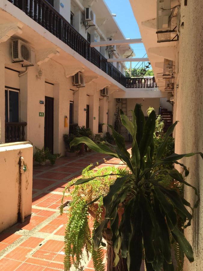 Hotel Andalucia Inn Санта-Марта Экстерьер фото